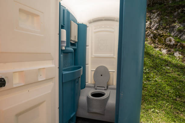 Best Affordable porta potty rental  in Raymond, IL